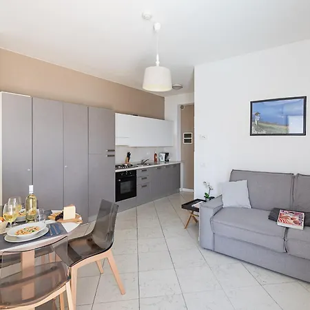 Apartment Residenza Miralago Ii By Wonderful Italy Desenzano del Garda