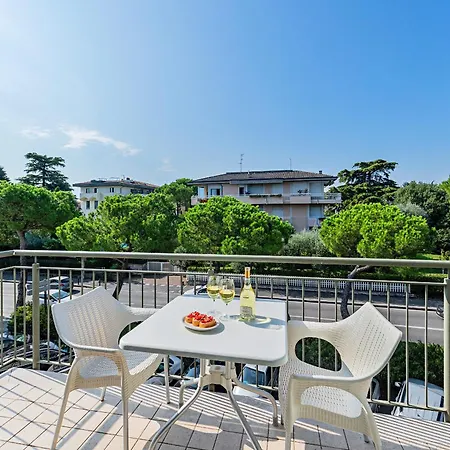 Residenza Miralago Ii By Wonderful Italy * Desenzano del Garda