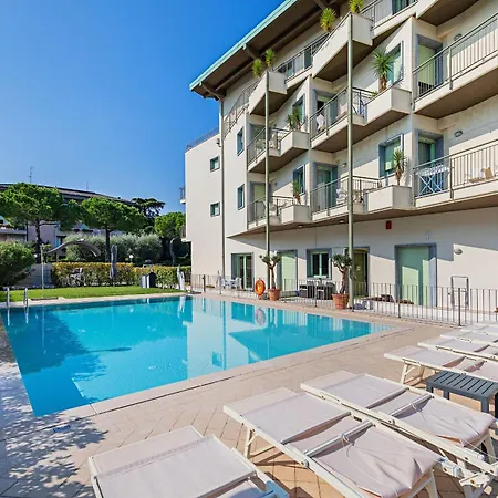 Apartment Residenza Miralago Ii By Wonderful Italy