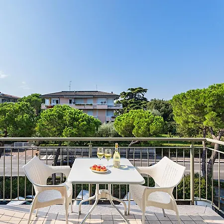 Apartment Residenza Miralago Ii By Wonderful Italy Desenzano del Garda